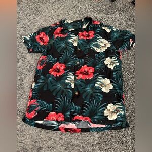 Aeropostale Black Floral Button Down Shirt